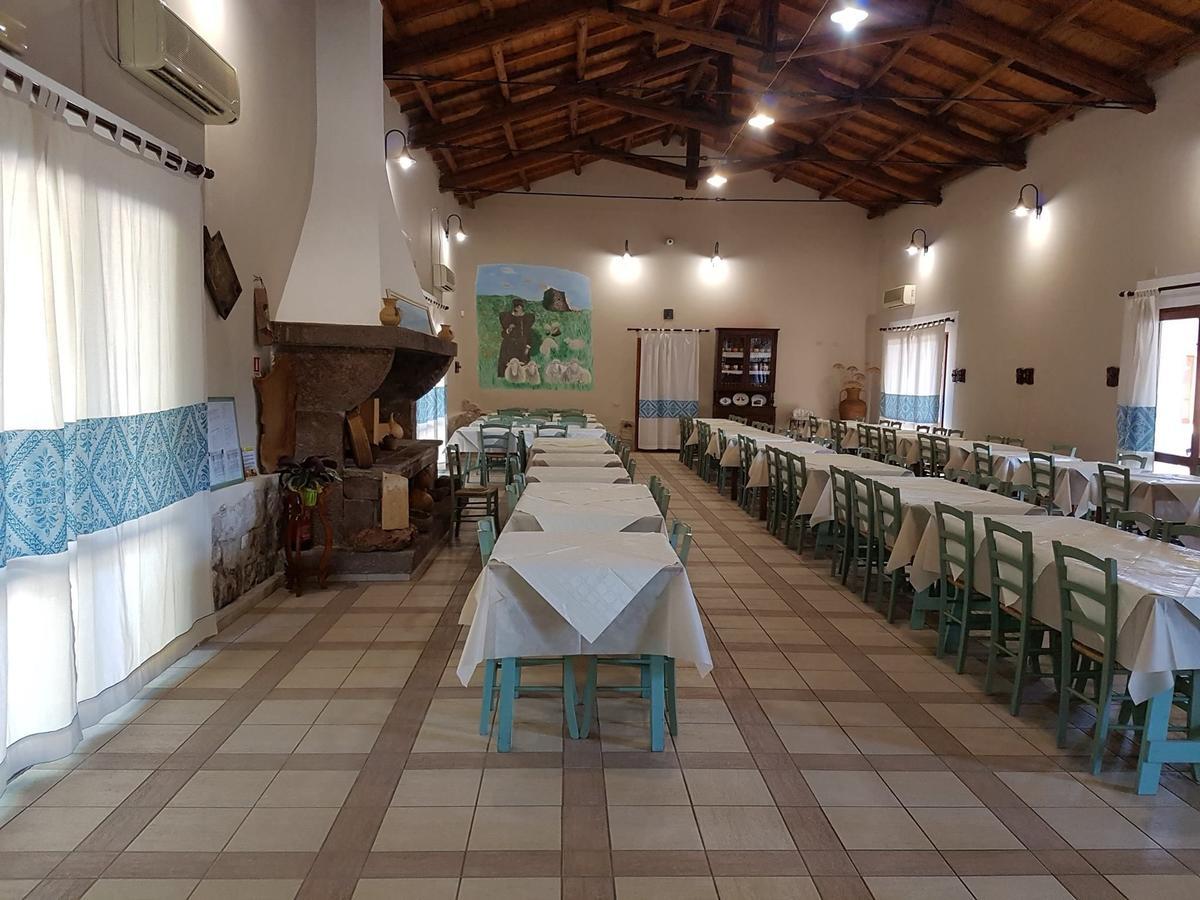 Agriturismo Agrifoglio San Giovanni Suèrgiu Eksteriør bilde